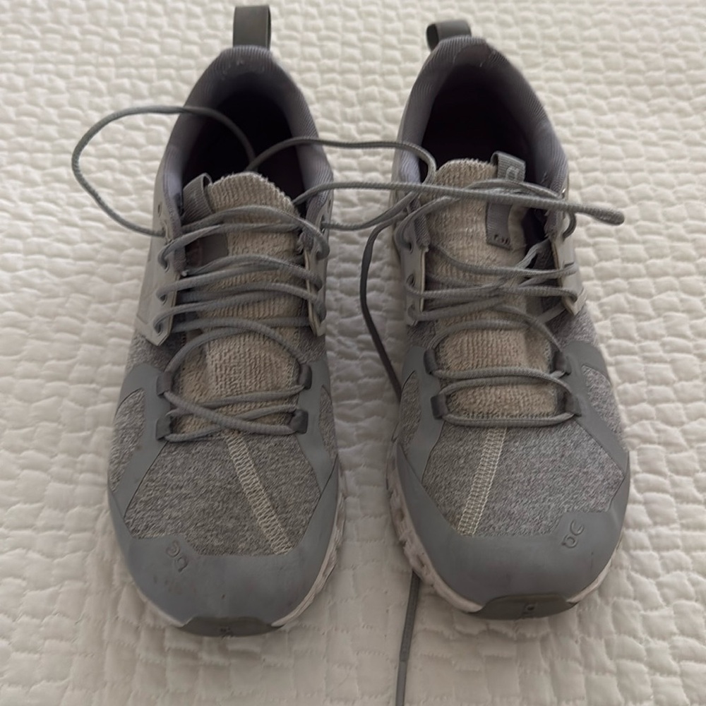 ON sneakers Size 7.5